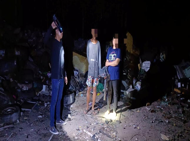 จับกุมเหตุร่วมกันบุกรุกเคหะสถานในเวลากลางคืน