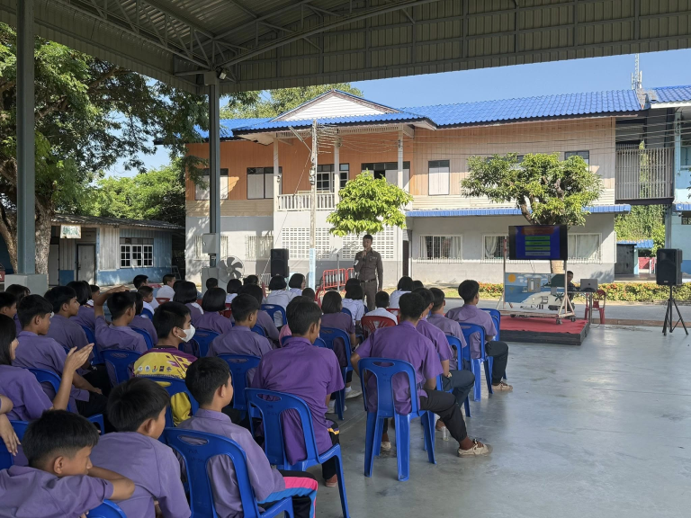 อบรมให้ความรู้ขับขี่ปลอดภัย