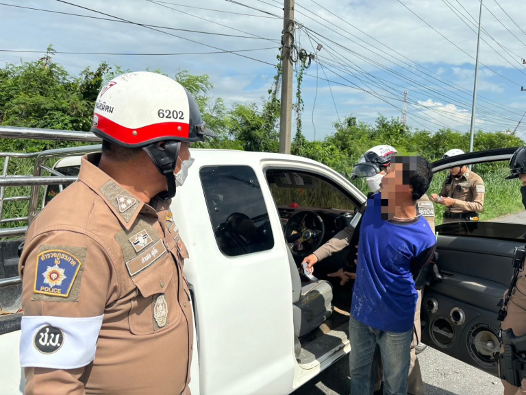 จราจรไปปล่อยผ่าน จับกุมยาเสพติด