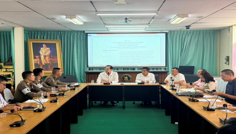ร่วมประชุมเตรียมความพร้อมงานบุญกลางบ้านและเผยแพร่เครื่องจักสานพนัสนิคม