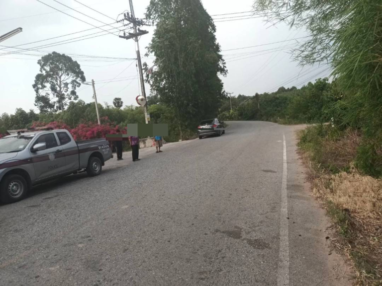 ตรวจที่เกิดเหตุคดีทำร้ายร่างกายที่ ต.หัวถนน